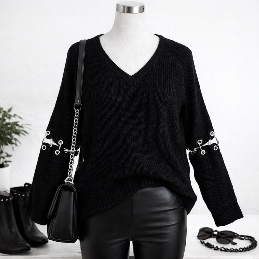 Seek The Label Womens Black Knit V Neck Sleeve Embellished Sweater Top Size XS